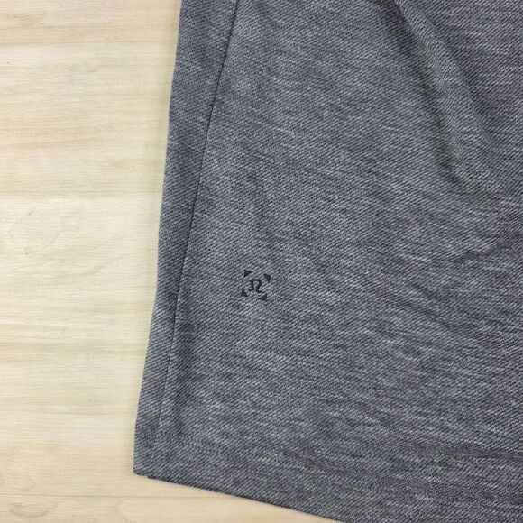 Lululemon Performance Polo Men’s Size Large Gray Knit Tech Short Sleeve Golf - Picture 4 of 6